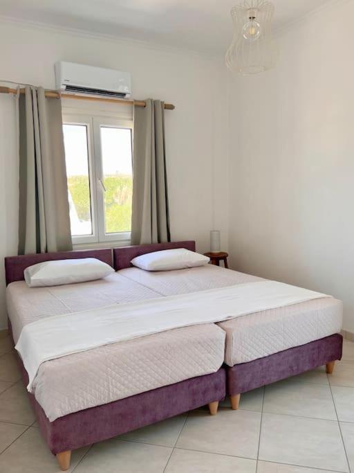 Theasis Apartments Adamantas  Luaran gambar