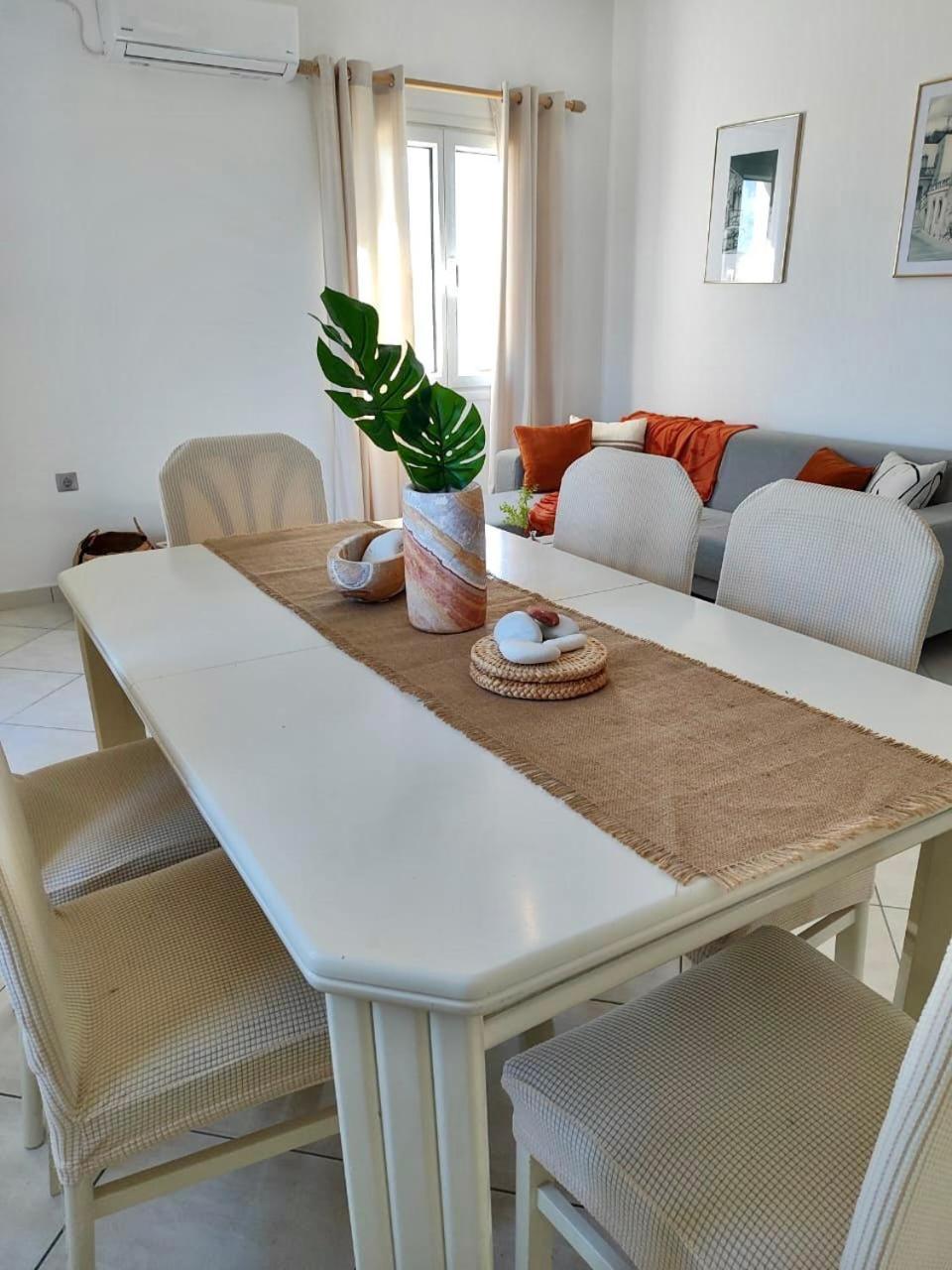 Theasis Apartments Adamantas  Luaran gambar