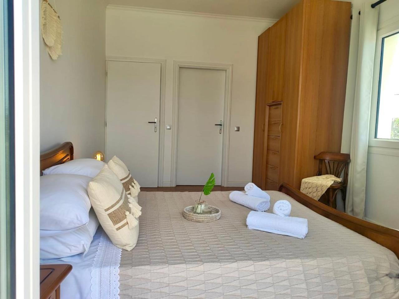 Theasis Apartments Adamantas  Luaran gambar
